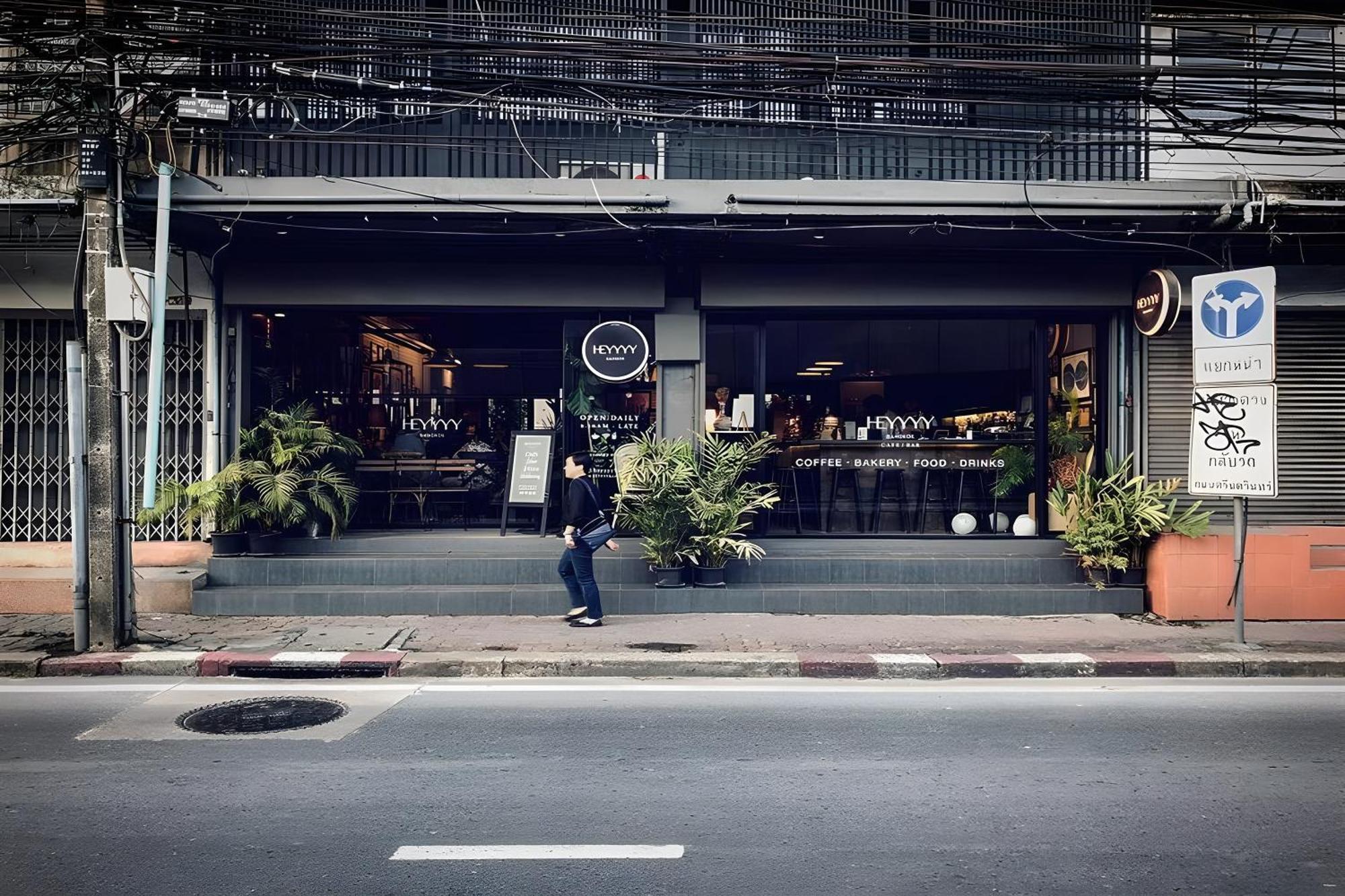 Heyyyy Bangkok Hostel Exterior photo